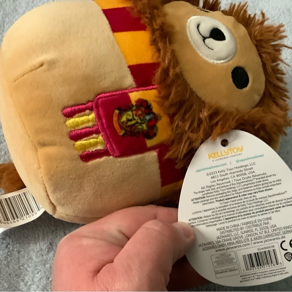 HARRY POTTER GRYFFINDOR HOUSE 6” SQUISHMALLOW PLUSH/NWT! - Picture 9 of 11